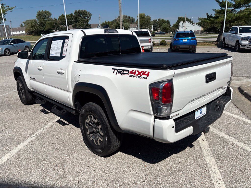 Used 2021 Toyota Tacoma TRD Off-Road w/ TRD Premium Off Road Package AWD/4WD image 10