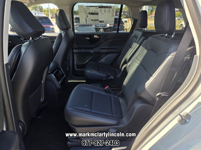 New 2026 Lincoln Aviator AWD image 9