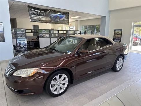 Used 2012 Chrysler 200 Touring w/ Cold Weather Group FWD image 13