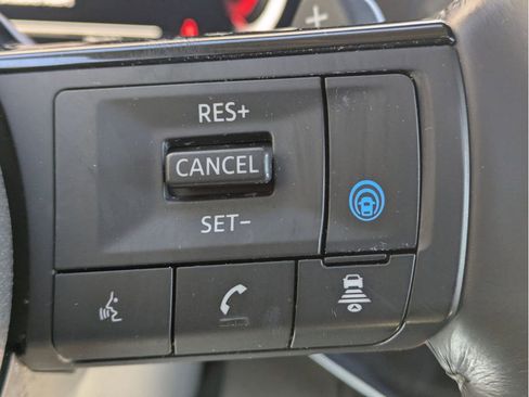 Used 2023 Nissan Pathfinder Platinum image 15