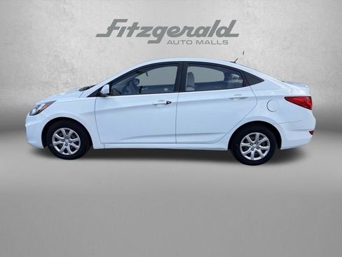 Used 2013 Hyundai Accent GLS FWD image 2