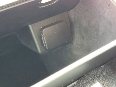 Used 2022 Ford Explorer XLT image 27