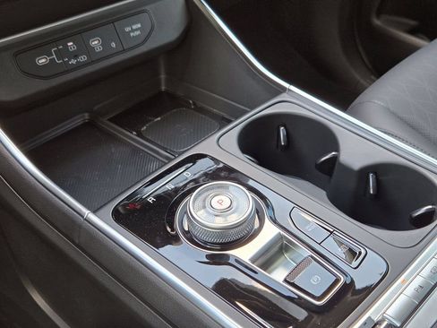 New 2026 Kia Carnival SX w/ SX Dark Edition Package FWD image 16