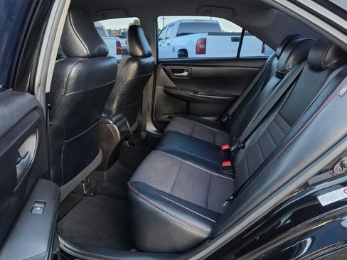 Used 2017 Toyota Camry SE FWD image 31