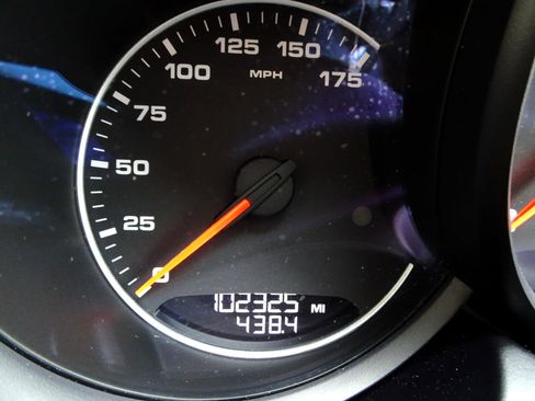 Used 2017 Porsche Cayenne Platinum Edition image 29