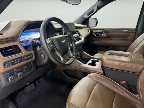 Used 2023 Chevrolet Tahoe High Country w/ LPO, Illumination Package AWD/4WD image 16