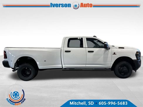 New 2026 RAM 3500 Tradesman image 9