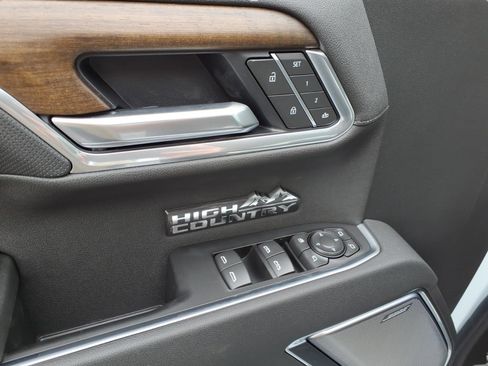 New 2026 Chevrolet Silverado 1500 High Country AWD/4WD image 13