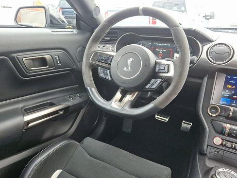 Used 2021 Ford Mustang Shelby GT500 w/ Carbon Fiber Handling Package image 14