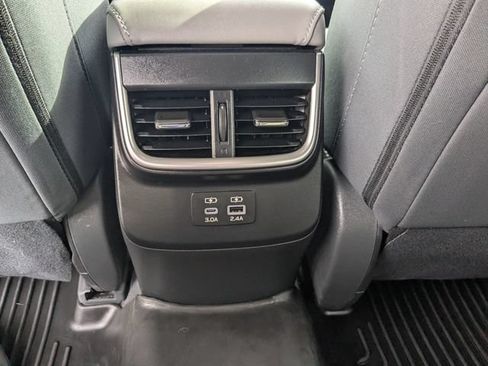 Used 2025 Subaru Outback Premium AWD/4WD image 14
