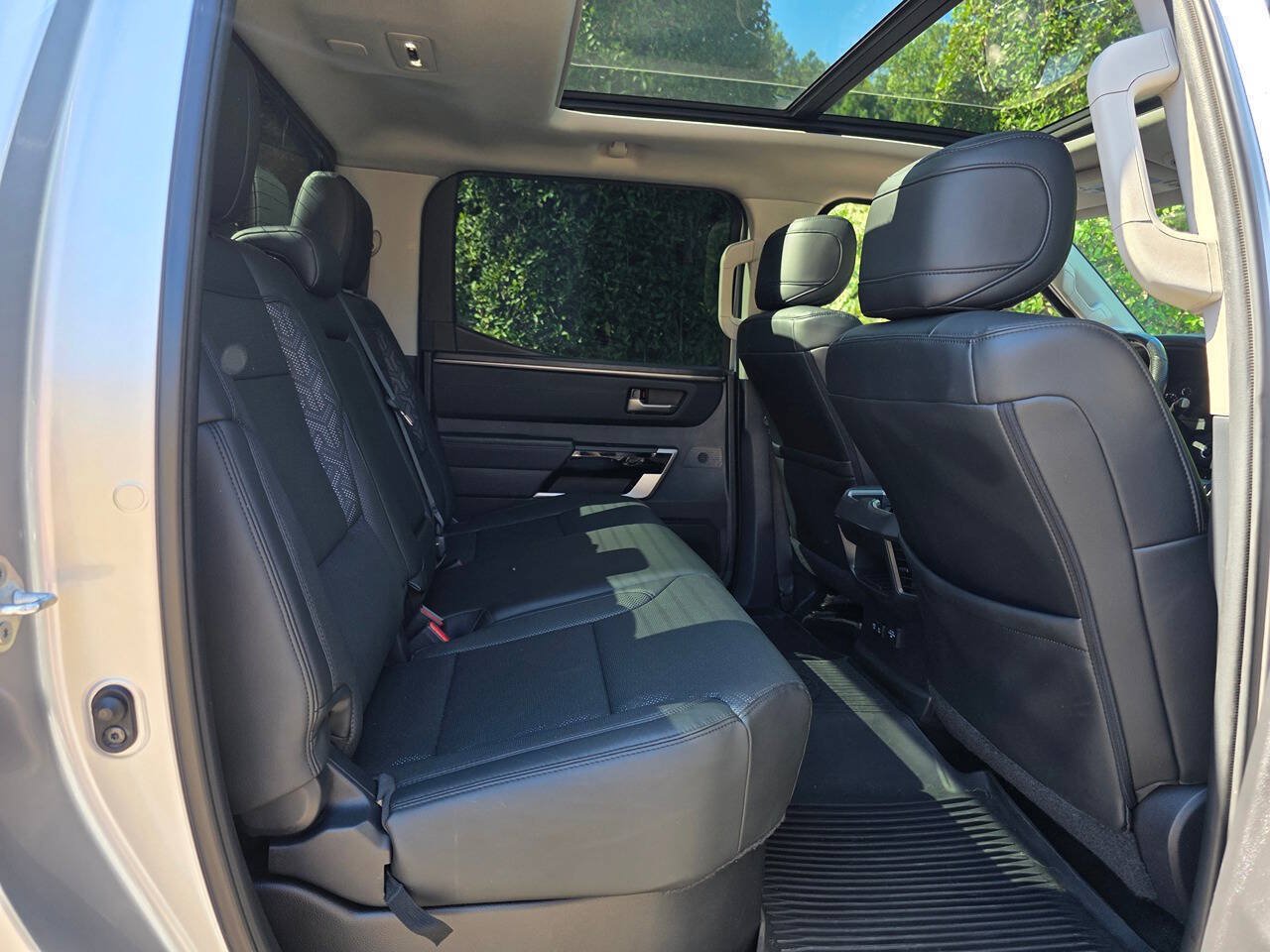 Used 2022 Toyota Tundra Limited AWD/4WD image 39