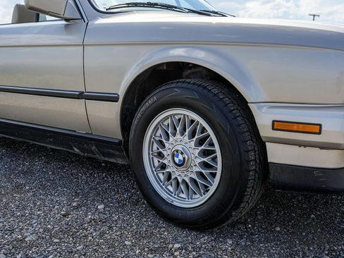 Used 1987 BMW 325i Convertible RWD image 50