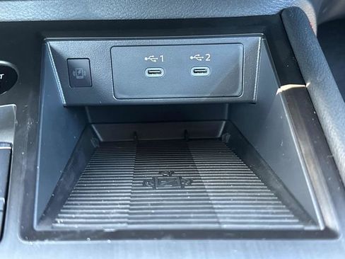 New 2025 Nissan Kicks SR image 15