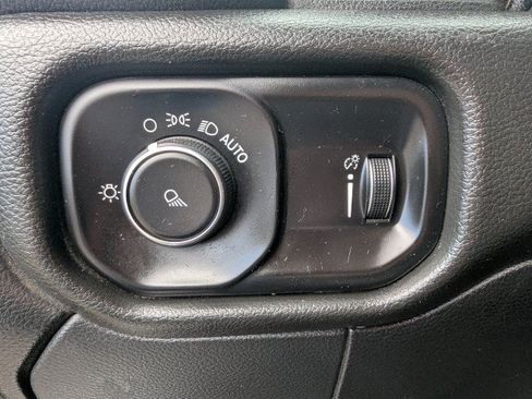 Used 2021 RAM 2500 Big Horn AWD/4WD image 16