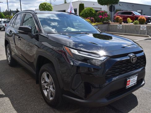 Certified 2025 Toyota RAV4 XLE w/ Convenience Package AWD/4WD image 3