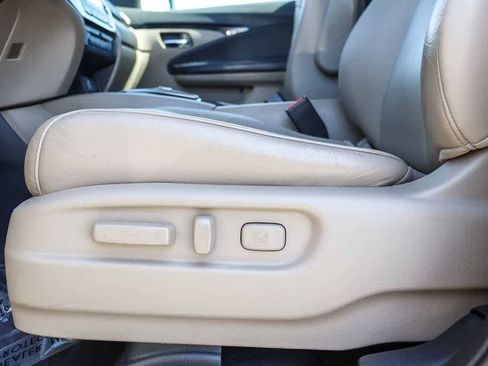 Used 2017 Honda Pilot Touring image 24