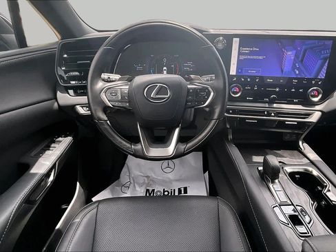 Used 2025 Lexus RX 350 Premium w/ Accessory Package (Z1) FWD image 6