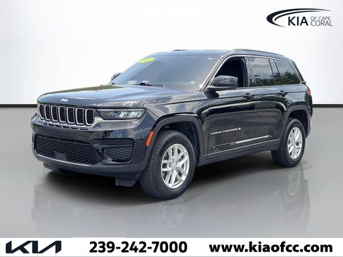 Used 2025 Jeep Grand Cherokee Laredo X RWD image 3