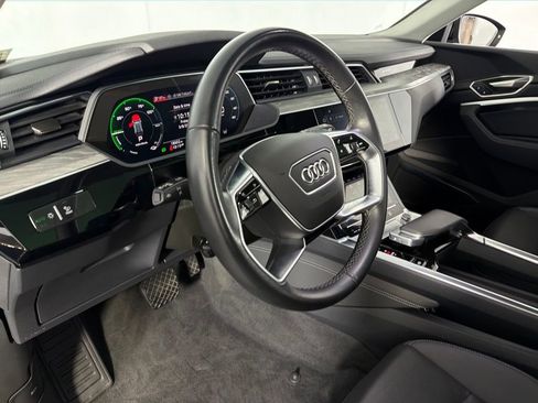 Used 2024 Audi Q8 e-tron Premium Plus w/ Premium Plus Package AWD/4WD image 23