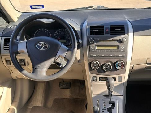 Used 2011 Toyota Corolla LE image 19
