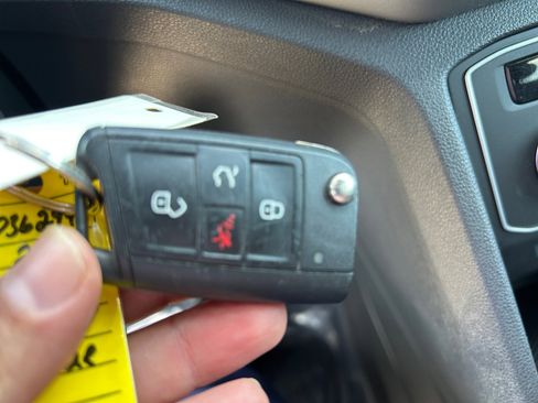 Used 2021 Volkswagen Atlas Cross Sport S image 25