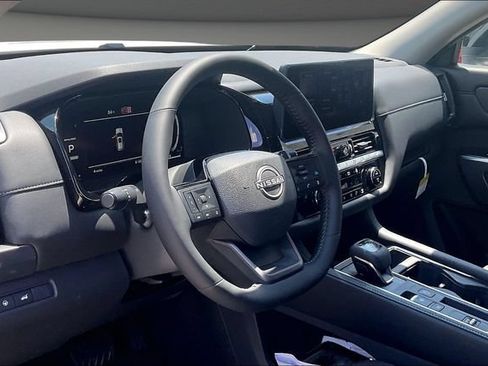 New 2026 Nissan Pathfinder SL FWD image 7