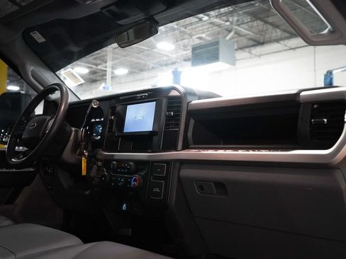 Used 2025 Ford F250 XL w/ FX4 Off-Road Package AWD/4WD image 21