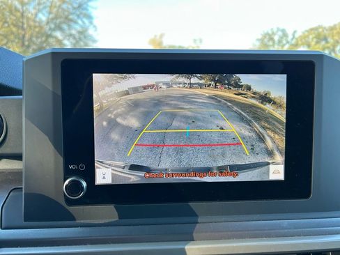 Used 2024 Toyota Tacoma SR5 w/ SR5 Upgrade Package image 23