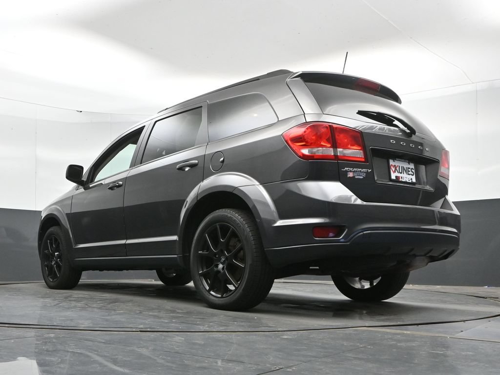 Used 2019 Dodge Journey SE w/ Connectivity Group FWD image 47