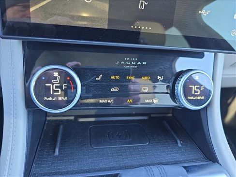 Certified 2025 Jaguar F-PACE R-Dynamic S image 23