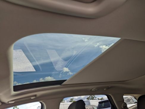 Certified 2023 Kia Sportage SX image 19