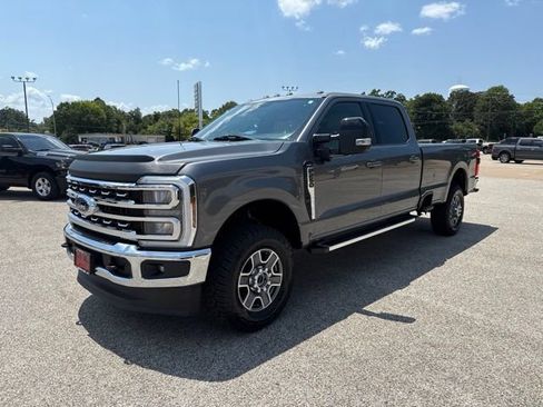 Used 2024 Ford F250 Lariat w/ FX4 Off-Road Package AWD/4WD image 1