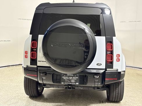 Used 2023 Land Rover Defender 110 X-Dynamic SE AWD/4WD image 4