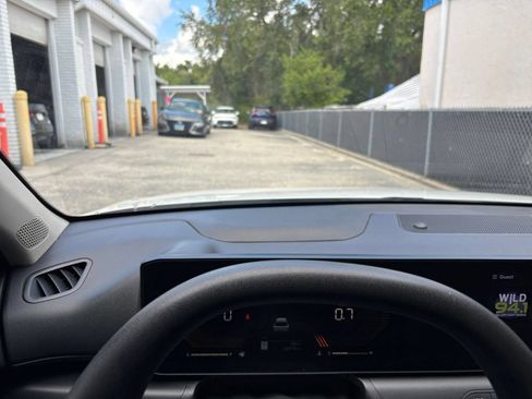 Used 2025 Kia K4 FWD image 17