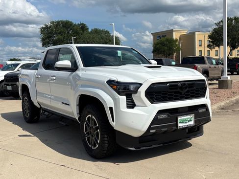 New 2026 Toyota Tacoma TRD Sport AWD/4WD image 5
