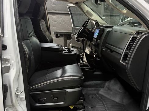 Used 2016 RAM 2500 Tradesman w/ Chrome Appearance Group AWD/4WD image 14