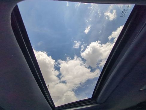 Used 2022 Toyota Corolla SE FWD image 21