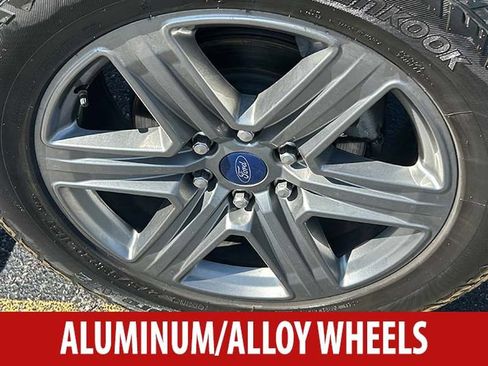 Used 2020 Ford F150 Lariat w/ Equipment Group 502A Luxury AWD/4WD image 6