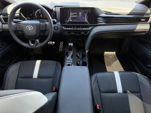 Certified 2025 Toyota Camry SE image 11