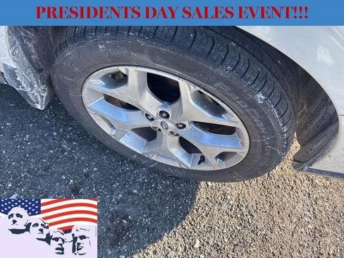 Used 2018 Subaru Forester 2.5i Touring image 2