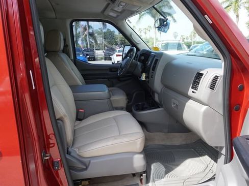 Used 2017 Nissan NV 3500 SL RWD image 3
