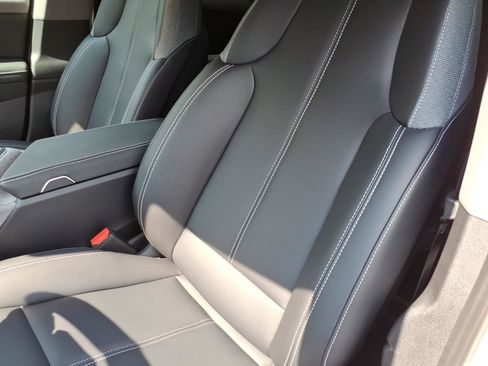 New 2027 Cadillac Optiq Luxury w/ LPO, Floor Liner Package AWD/4WD image 14