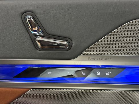 Used 2024 BMW i7 eDrive50 w/ M Sport Package image 18