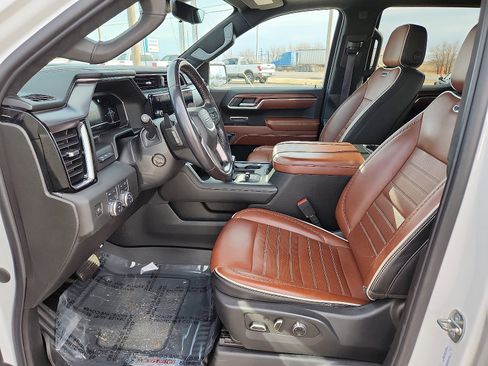 Used 2023 GMC Sierra 1500 Denali Ultimate image 11