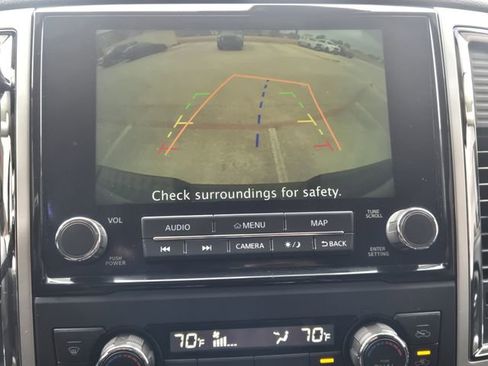 Used 2021 Nissan Titan SV w/ SV Convenience Package image 18