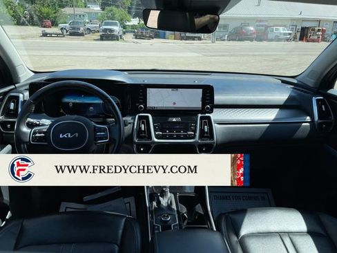 Used 2023 Kia Sorento SX AWD/4WD image 12