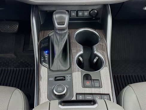 Used 2021 Toyota Highlander Limited image 38