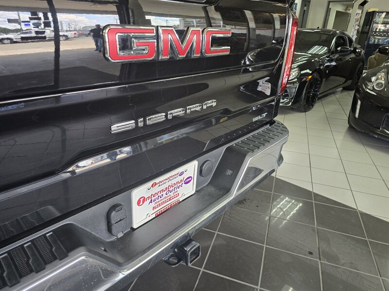 Used 2025 GMC Sierra 1500 SLT AWD/4WD image 39