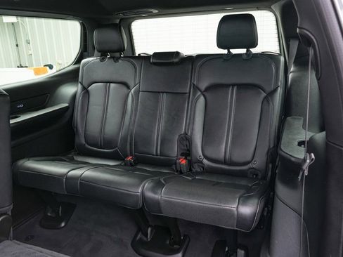 Used 2022 Jeep Wagoneer Series III image 23