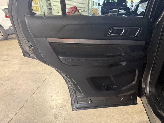 Used 2018 Ford Explorer XLT w/ XLT Appearance Package AWD/4WD image 34